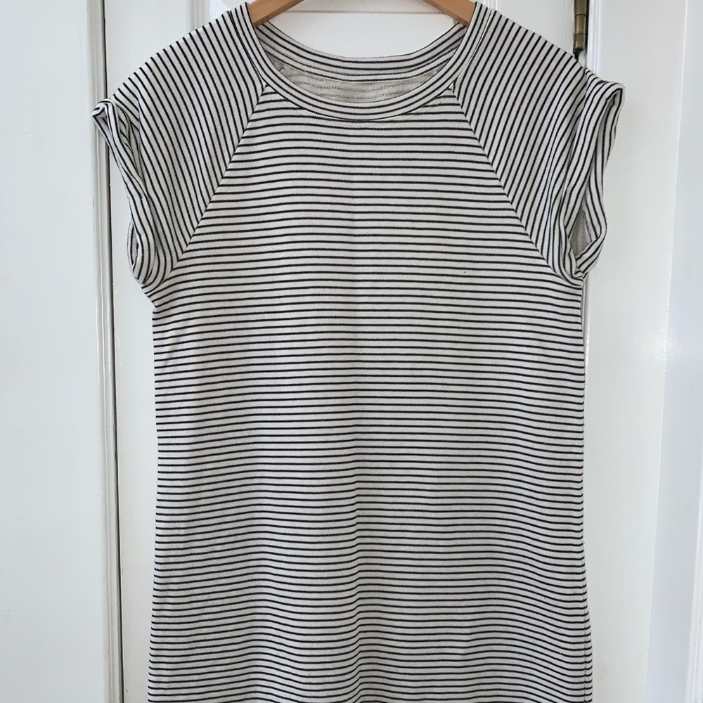 Striped T-Shirt Dress 🤍🖤